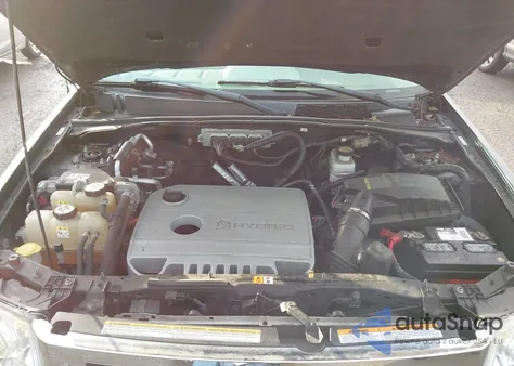 2009 Ford Escape Hybrid Limited z USA, uszkodzony, nr VIN 1FMCU49379KB08358